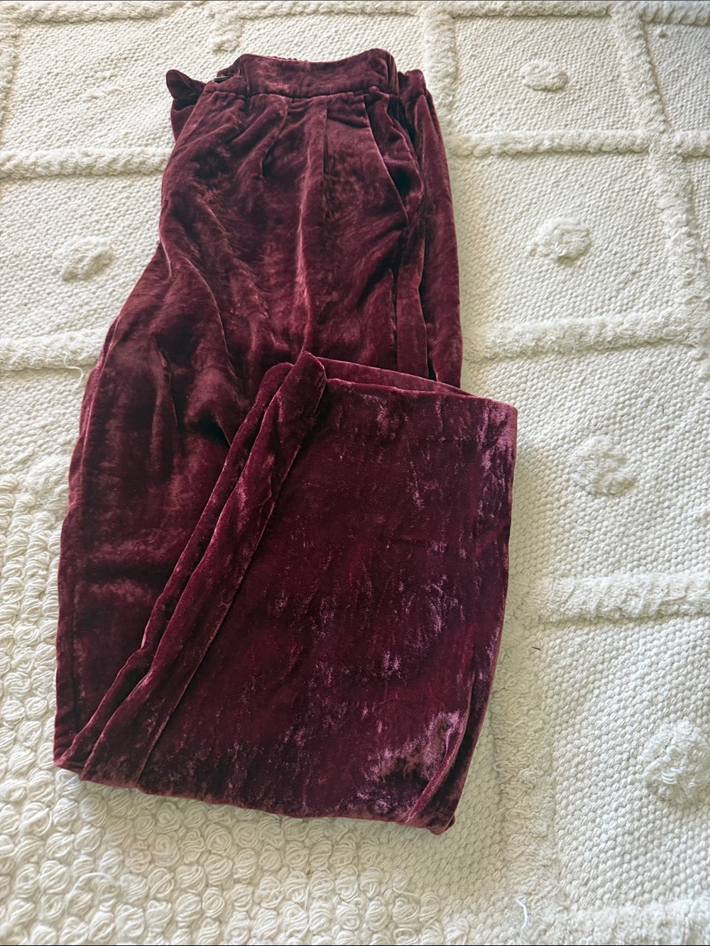 Madewell Velvet Joggers in Wine Red